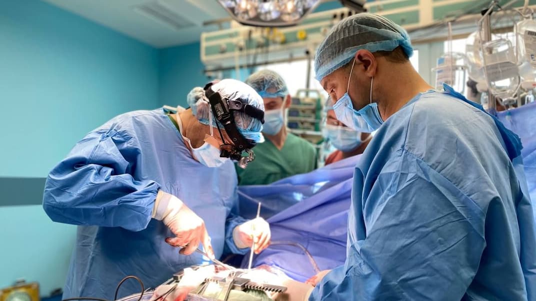 Операция по пересадке комплекса сердце-легкие в больнице Святого Пантелеймона Первого медобъединения Львова