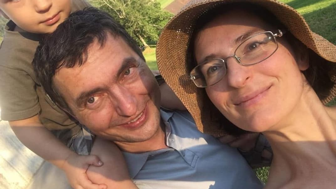 Иван Иванов вместе с семьей перед поездкой в ЮАР