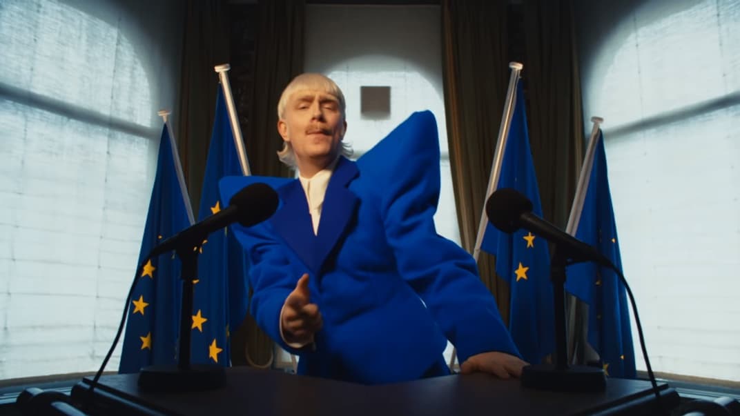 Кадр из клипа Joost Klein — Europapa