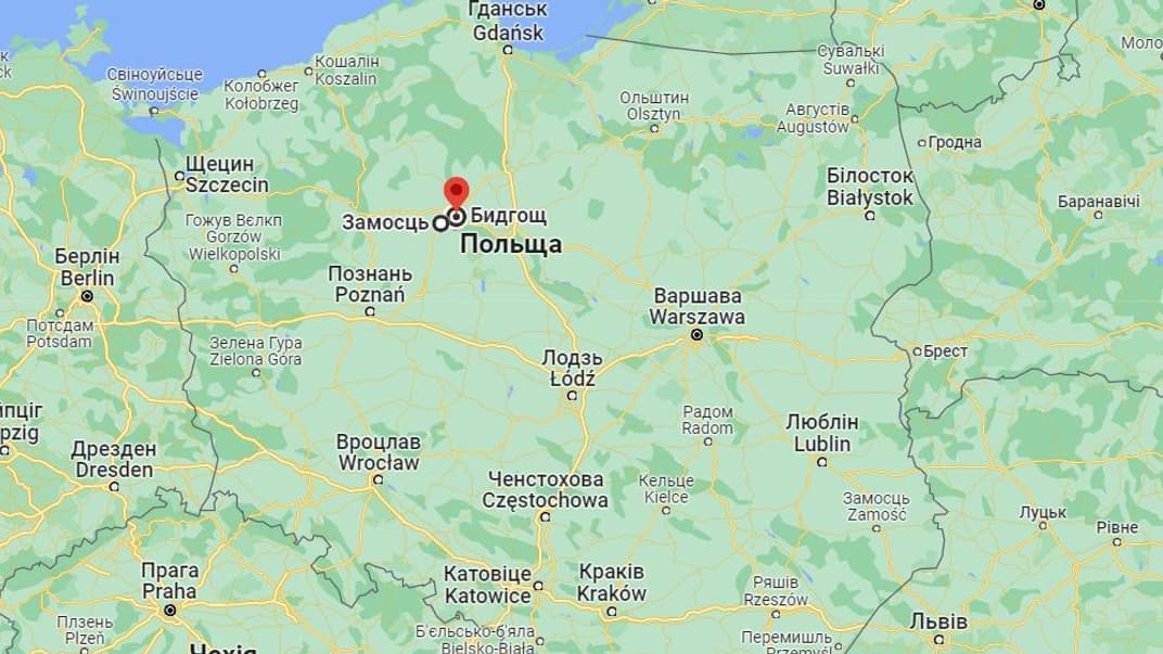 На півночі Польщі знайшли уламки військового об'єкта. Схоже, це ракета, і на ній були написи російською