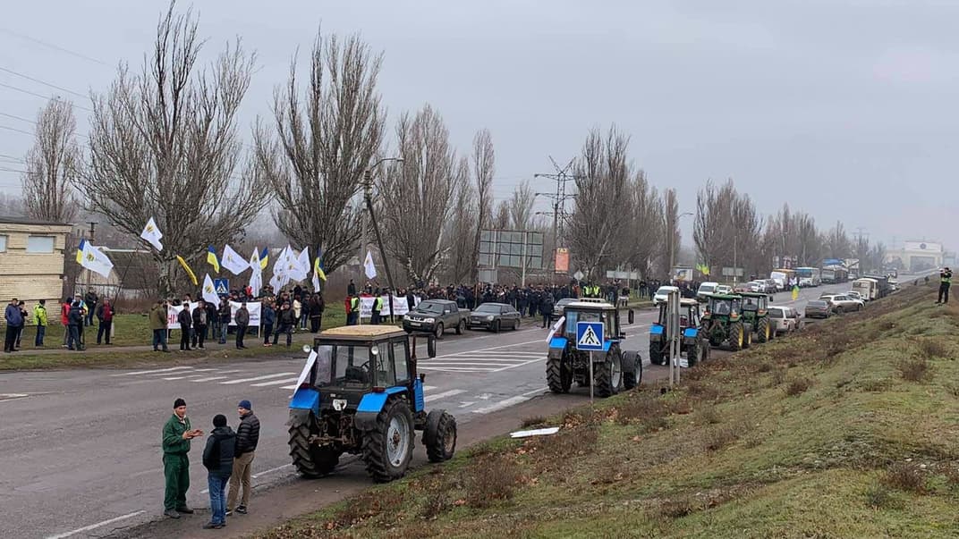 Протестующие в 10 областях перекрывали дороги против снятия моратория на продажу земли, Херсонская область, 17 декабря 2019