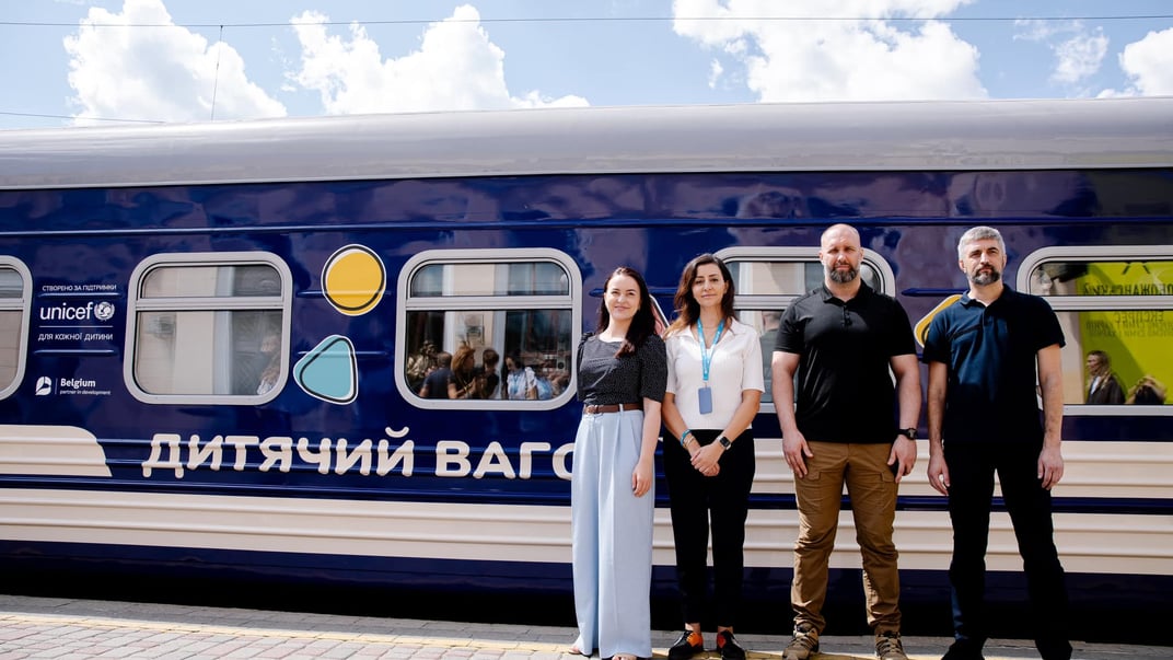 «Укрзализныця» презентовала первый в истории страны «детский вагон»
