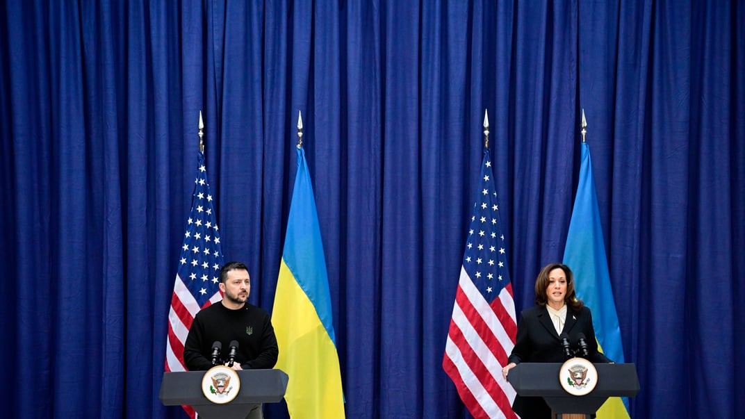 Президент Украины Владимир Зеленский и вице-президент США Камала Харрис на конференции в Мюнхене, февраль 2024 года