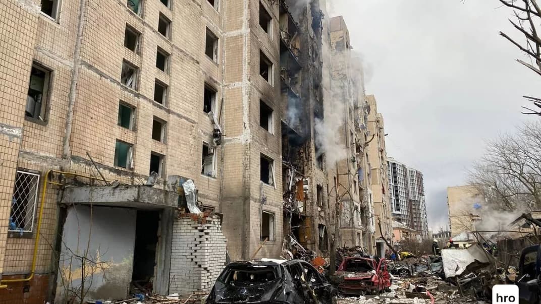 Поврежденный дом в Соломенском районе Киева, 2 января 2024 года