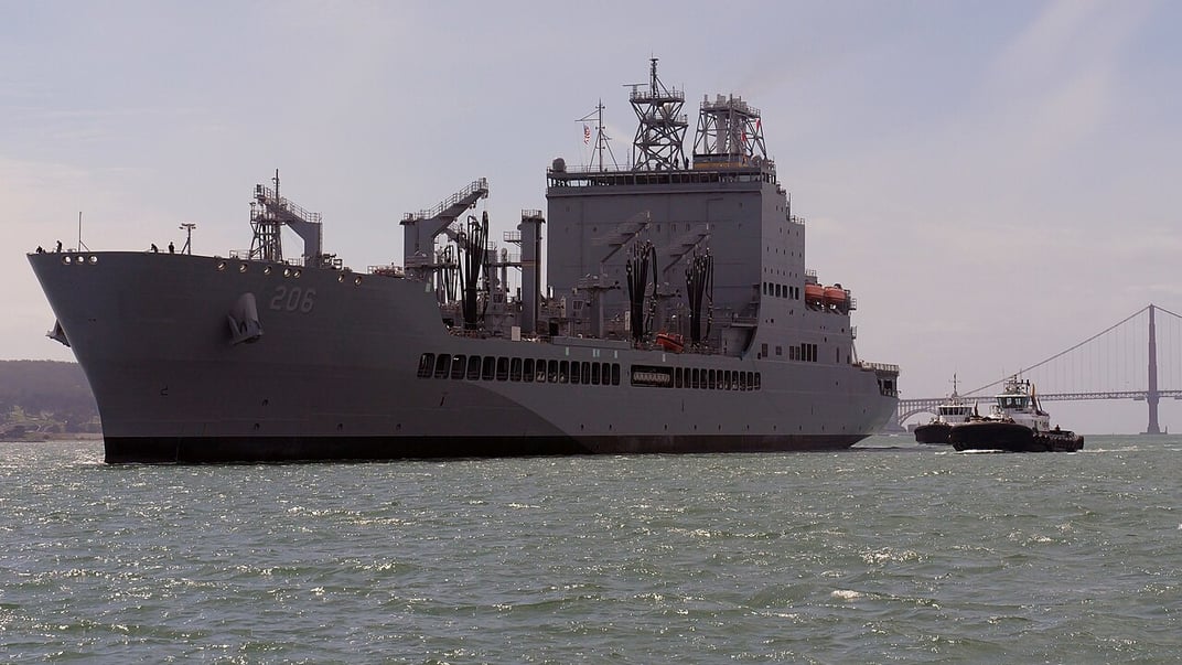 Танкер-заправник ВМС США «Гарві Мілк»