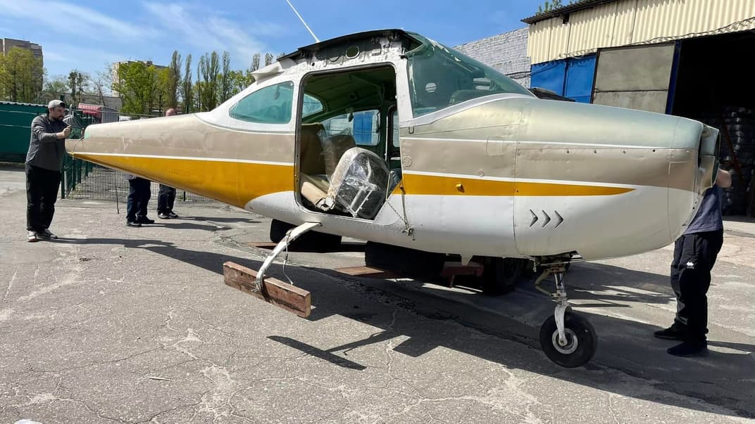 Літак, який хотіли ввезти з Румунії до України