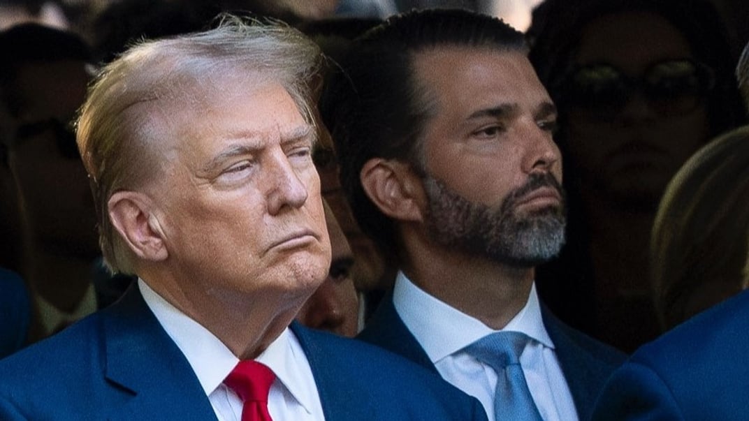 Новоизбранный президент США Дональд Трамп и его сын