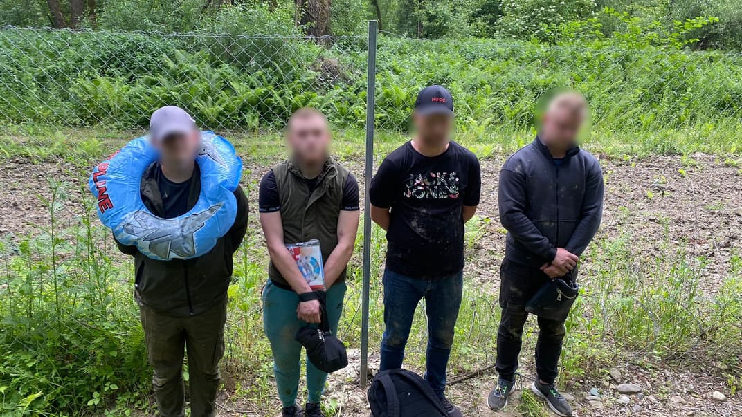 Четверо чоловіків, які намагалися переплисти Тису