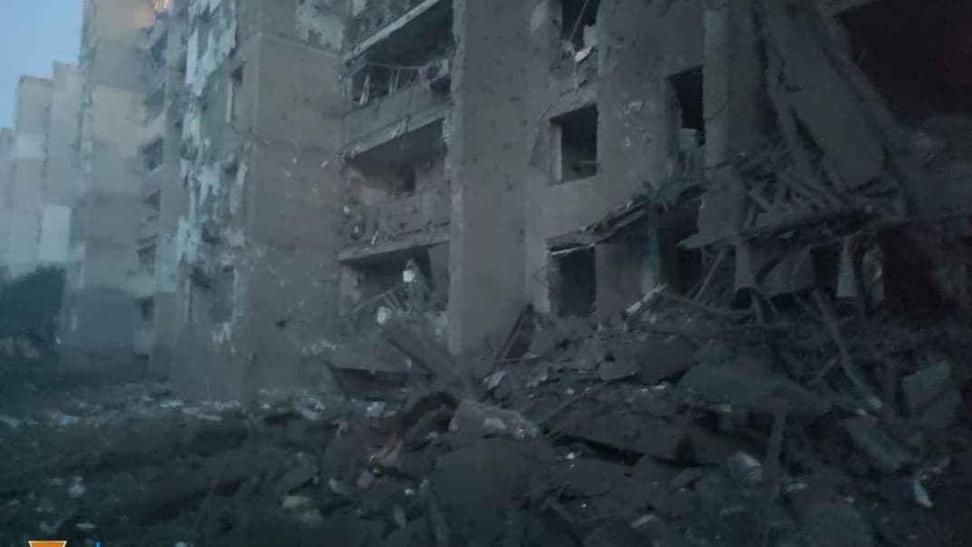 Оккупанты ударили ракетами по многоэтажке и базе отдыха в Одесской области: есть погибшие (ДОПОЛНЕНО)