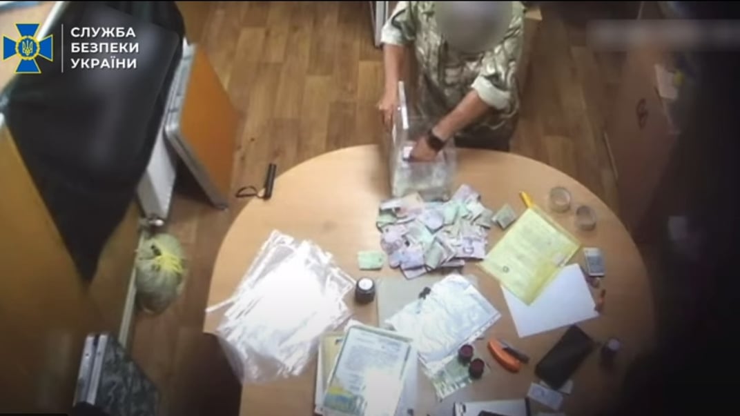 Фонд із Дніпра, що збирав пожертви на ЗСУ у скриньках, підозрюють у розкраданні
