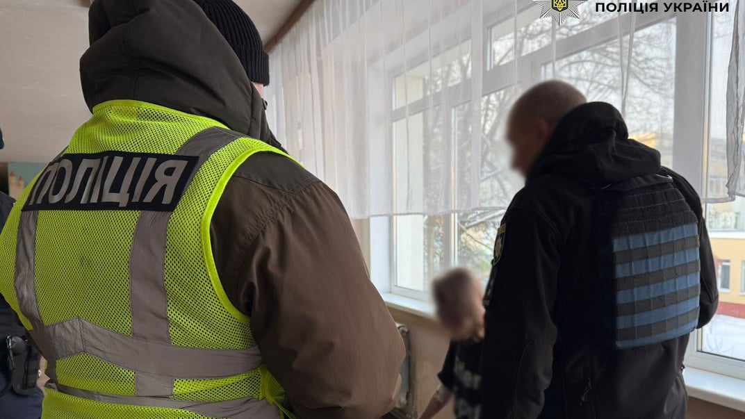 Правоохоронці та учень, який здійснив напад