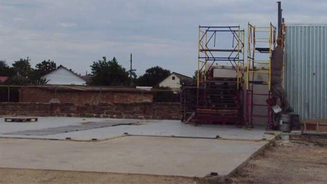 Місце, на якому раніше розташовувалося знесене СТО в Криму