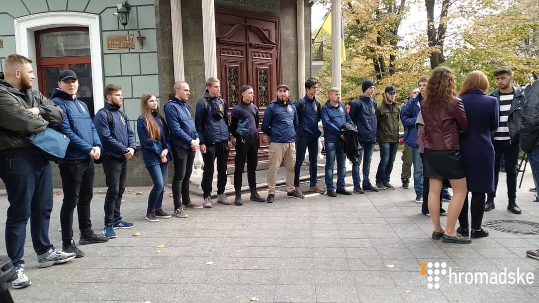 Мітинг волонтерів та зоозахисників під Одеською обласною прокуратурою