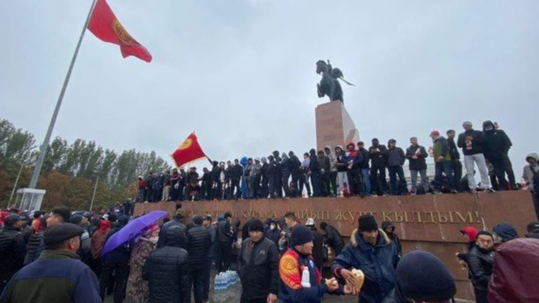 Митинг в Бишкеке, 6 октября 2020 года