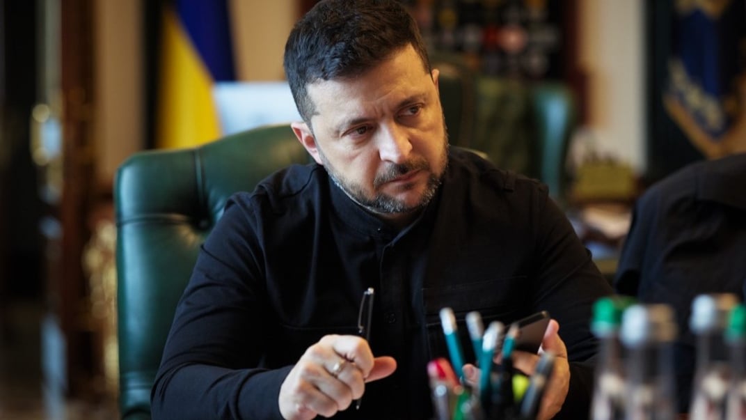 Ілюстративне фото. Президент України Володимир Зеленський у своєму кабінеті
