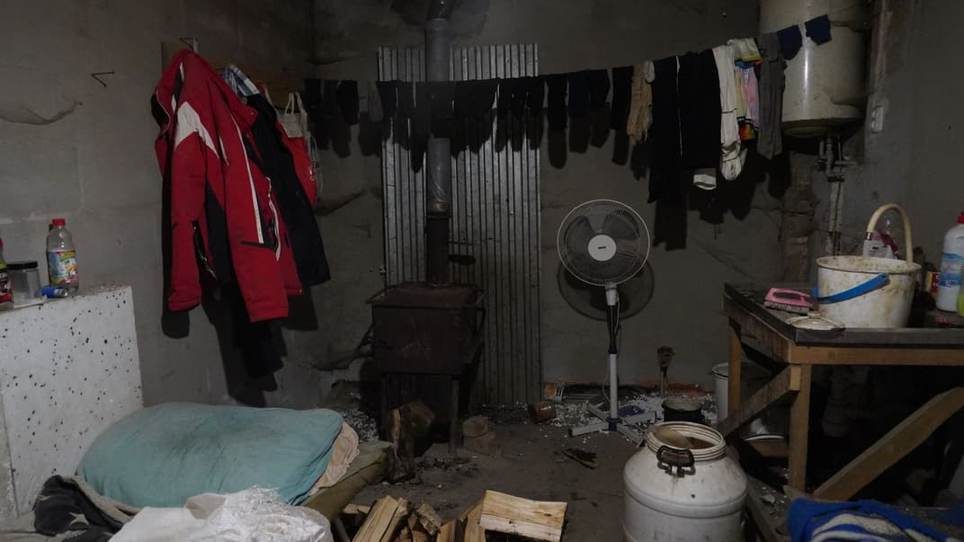 Люди жили в неналежних умовах, а за роботу отримували продукти