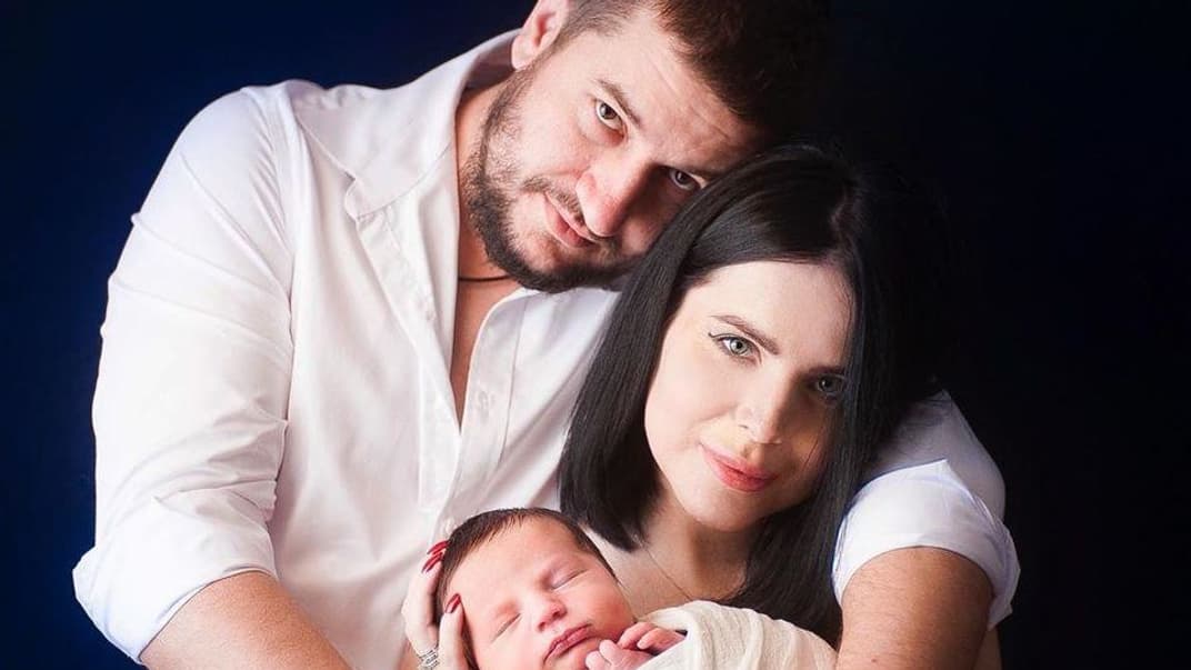 Под Киевом злоумышленники хотели похитить дочь блогера Алены Лоран. Выкуп должен был составить 200 тысяч долларов