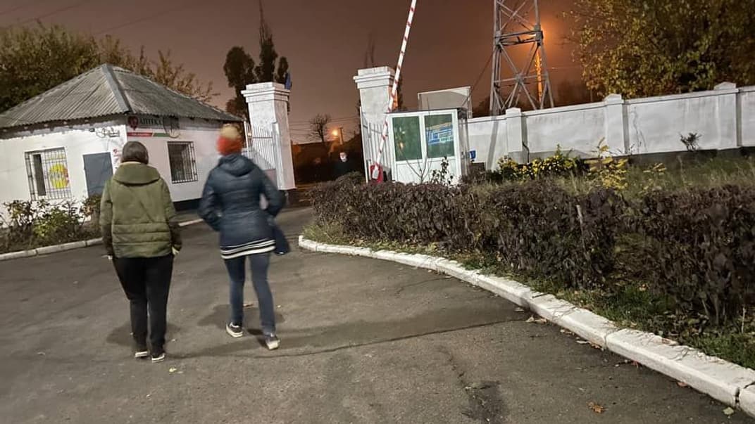 Шлагбаум Миколаївського центру лікування інфекційних захворювань після інциденту