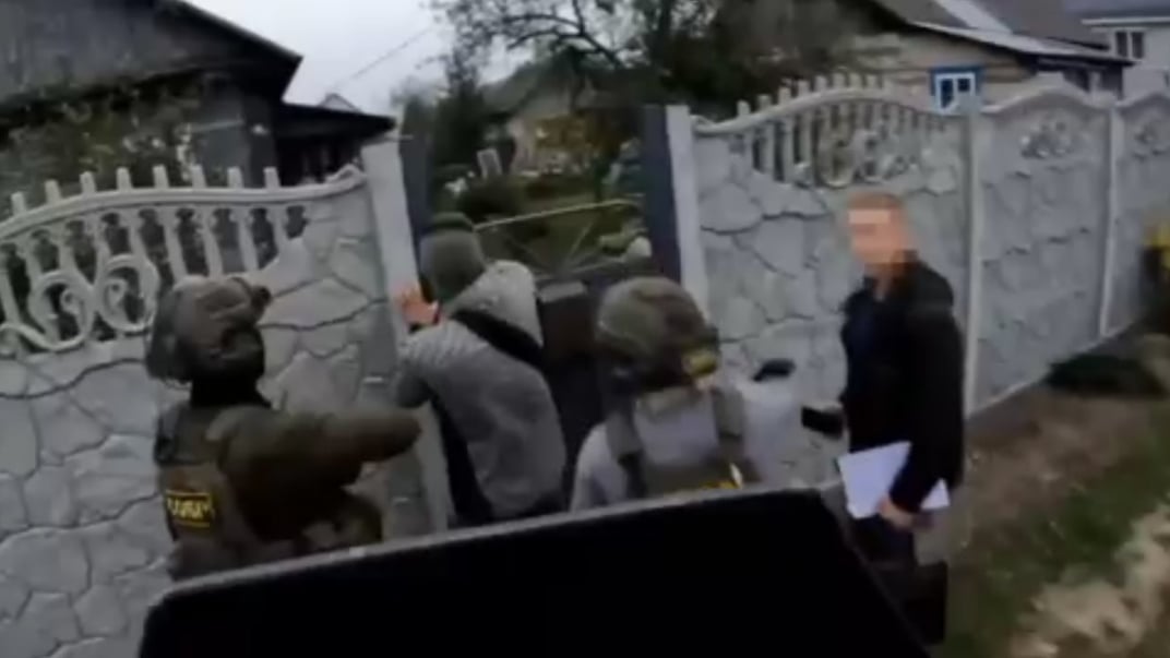 ЗМІ: У Білорусі затримали жінку, яка зафільмувала падіння російського «шахеда»