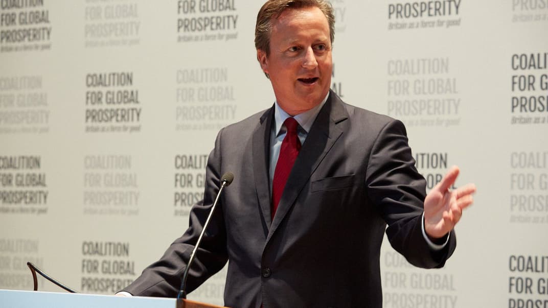 Экс-премьер-министр Великобритании Дэвид Кэмерон назначен главой МИД