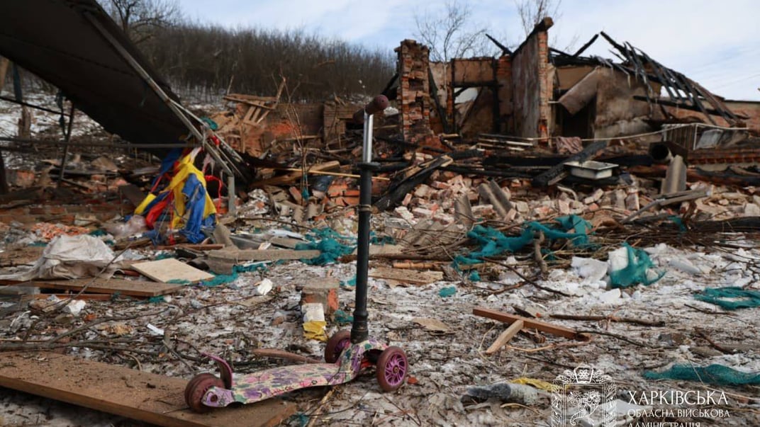 «Три детские могилы будут, и отец перед ними». Что известно о трагедии в Богодухове и погибших