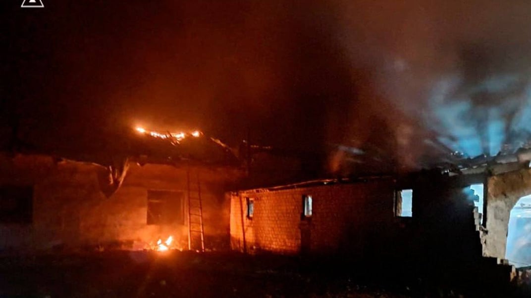 Пожар на ферме из-за атаки беспилотников