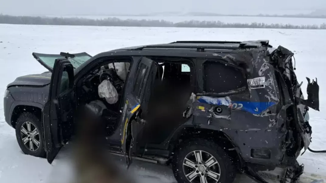 Уничтоженный автомобиль эвакуационного подразделения