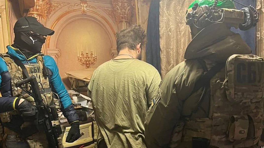 Жителя Мирнограда підозрюють у поширенні даних про вогневі позиції ЗСУ у проросійськи налаштованих групах