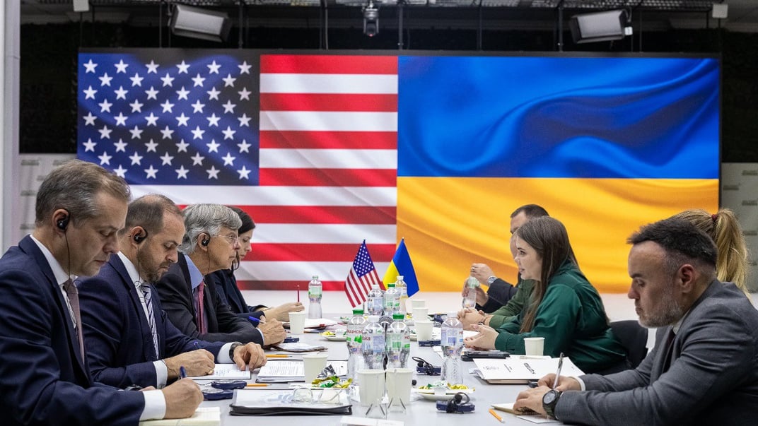 Украинские чиновники Минобороны на встрече с американской делегацией