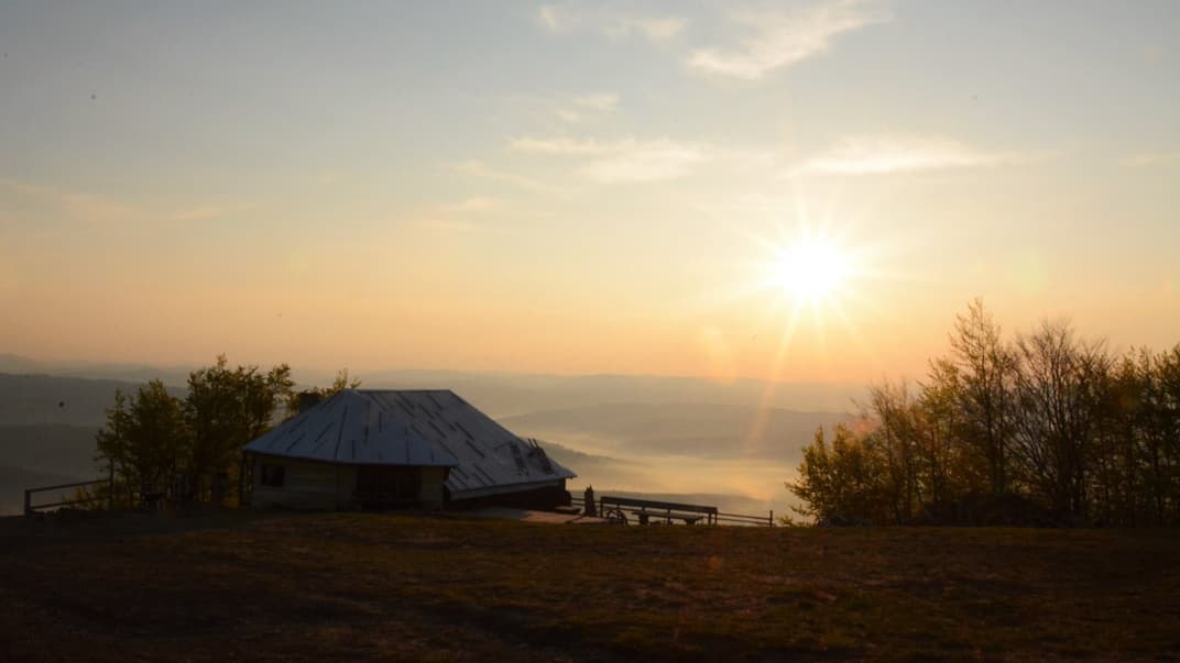 Заклад, на який поскаржилися за дискримінацію, розташований на горі в курортному селі Пилипець