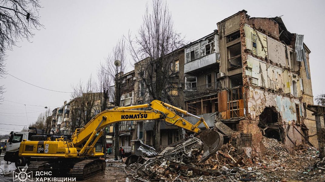 Будинок у Харкові після російського удару 2 січня 2026 року