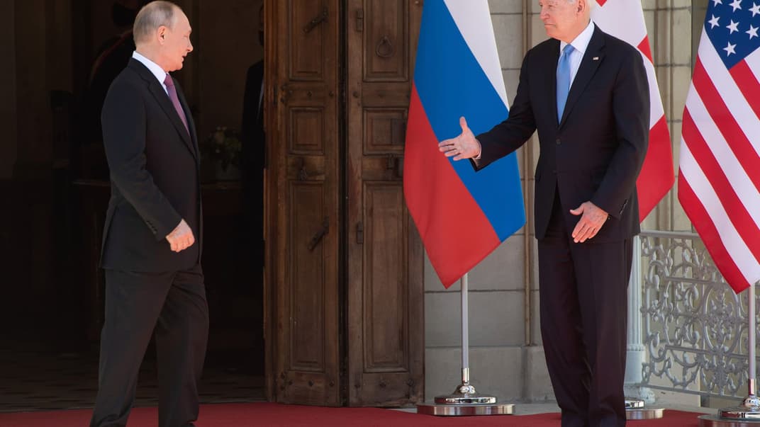 Президент США Джо Байден та президент Росії Володимир Путін прибули на зустріч у Вілла Ла Гранж у Женеві, Швейцарія, 16 червня 2021 року