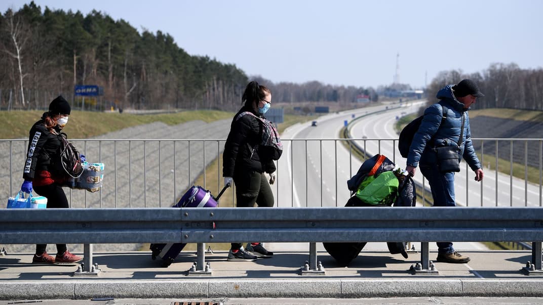 На границе с Польшей ажиотаж: тысячи украинцев хотят вернуться к закрытию границы
