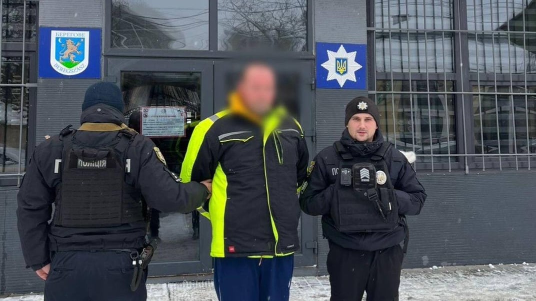 Поліціянти Закарпаття затримали 49-річного угорця, якого розшукував Інтерпол