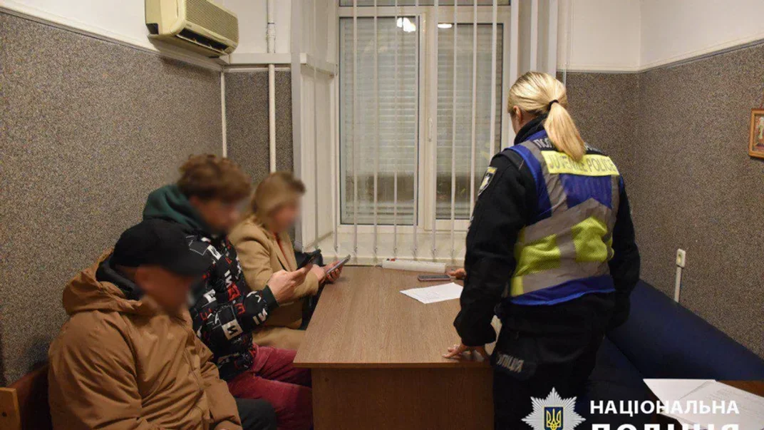 Підлітків зі скандального відео викликали на пояснення до поліції