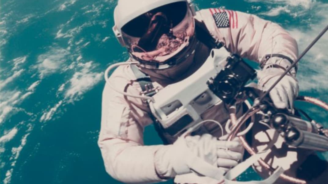 Космонавт над Гавайями, 3-7 июня 1965 г.