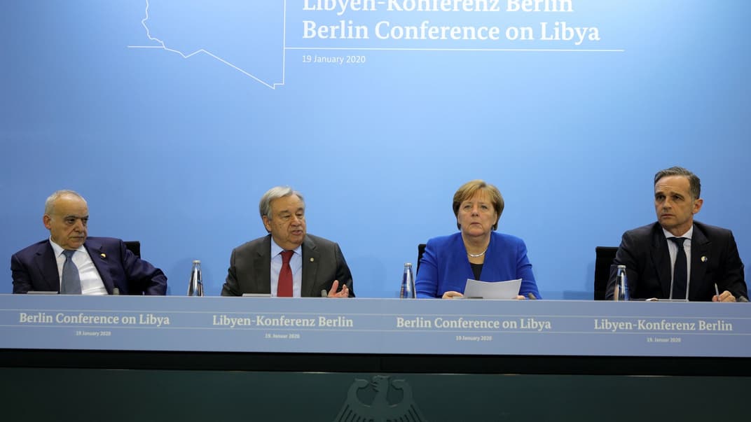 Берлінська конференція щодо Лівії (зліва направо): Спецпосол ООН щодо Лівії Гасан Саламе, генсек ООН Антоніу Гутерріш, канцлерка ФРН Ангела Меркель та глава МЗС ФРН Гайко Маас, Берлін, 19 січня 2020 року