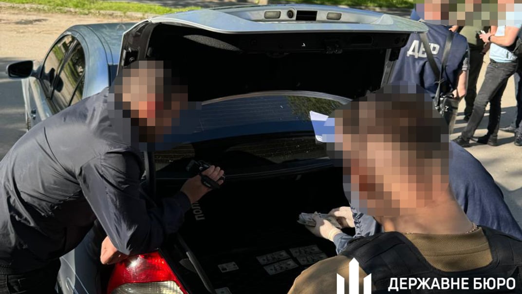 Правоохранителя из Тернопольской области задержали за попытку незаконно переправить через границу военнообязанных мужчин