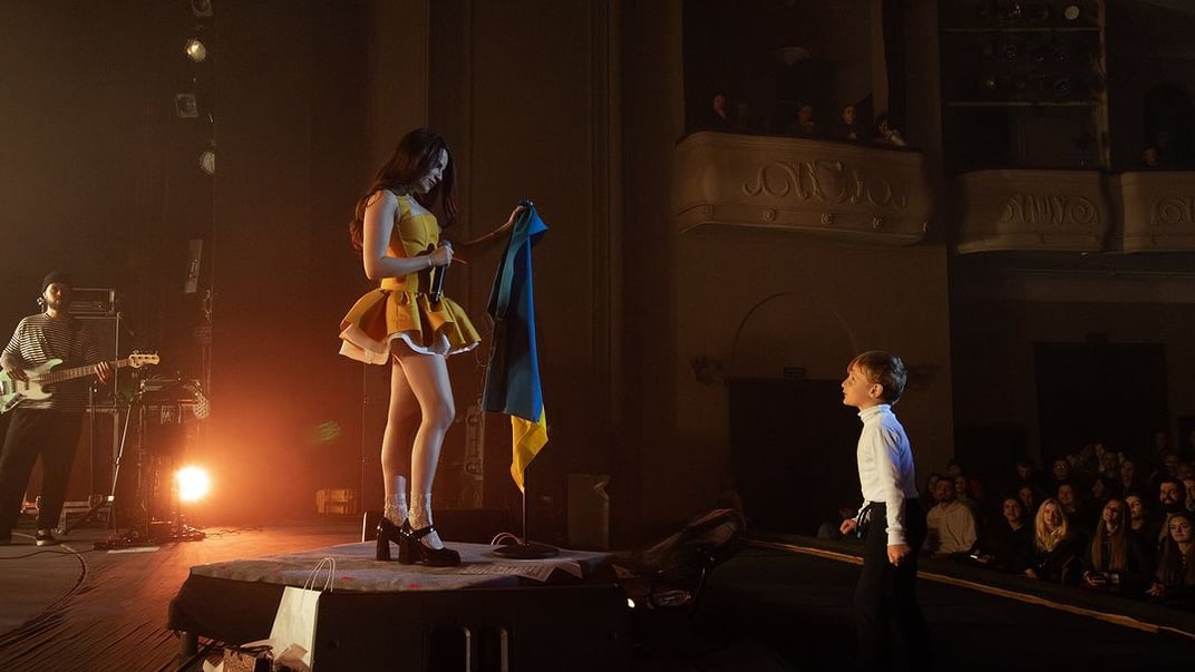 Певица Кристина Соловий во время концерта во Львове