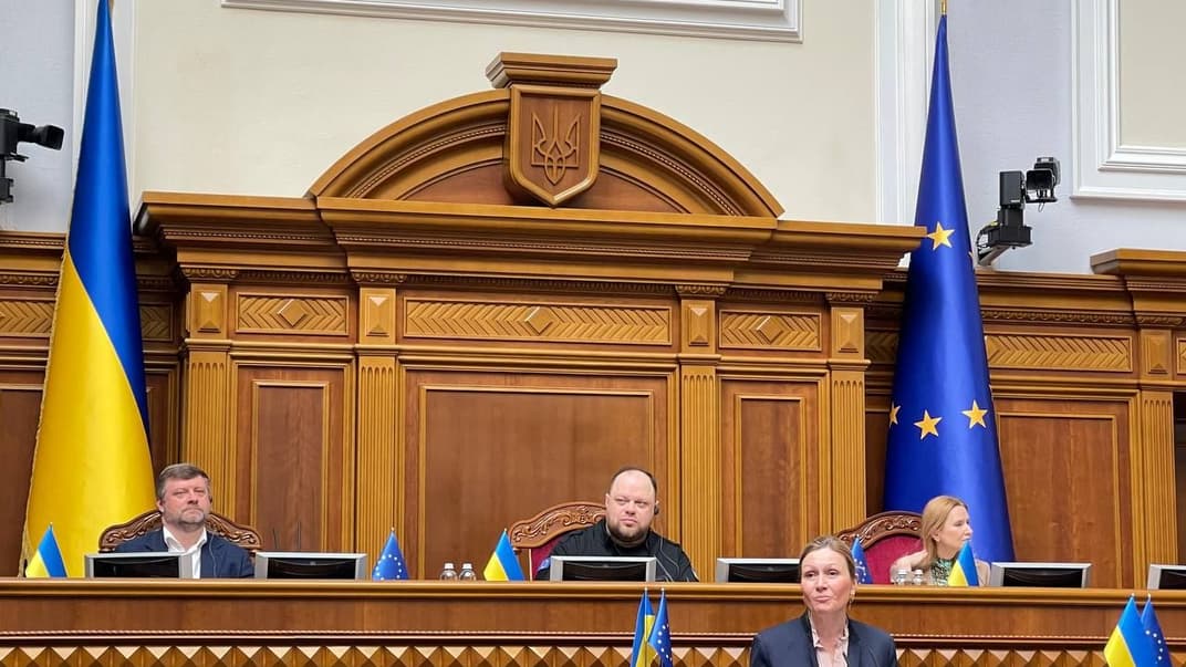 В Киев приехала французская делегация. В Раде выступила глава Национальной ассамблеи Франции