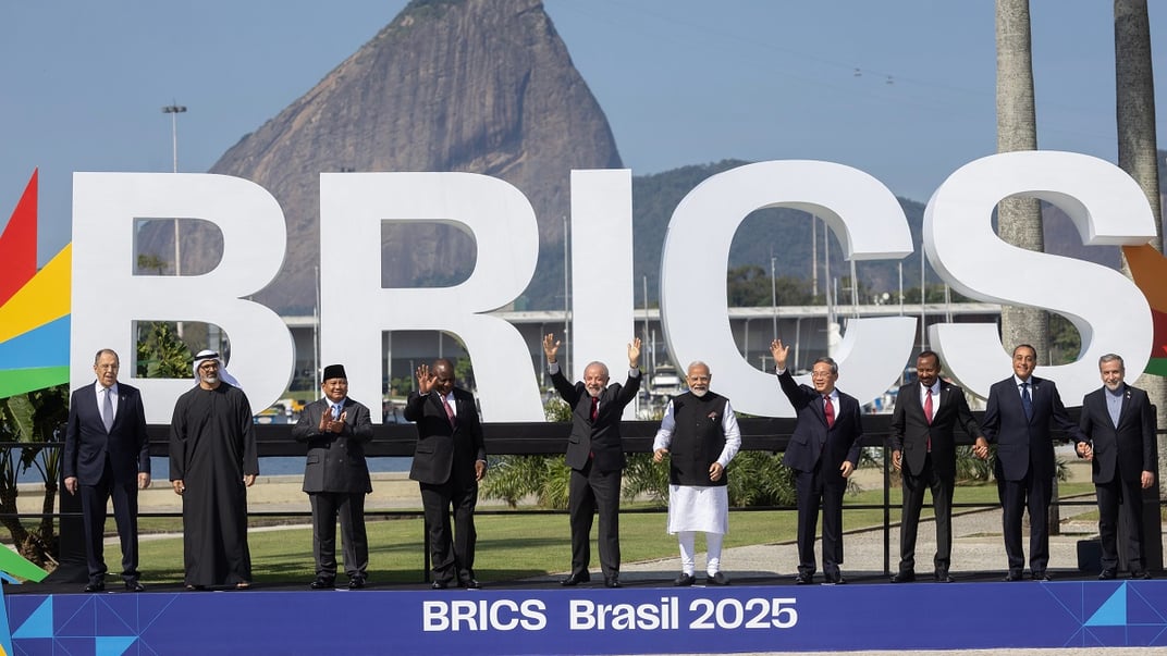 Учасники саміту БРІКС у Ріо-де-Жанейро позують для спільного фото, 6 липня 2025 року