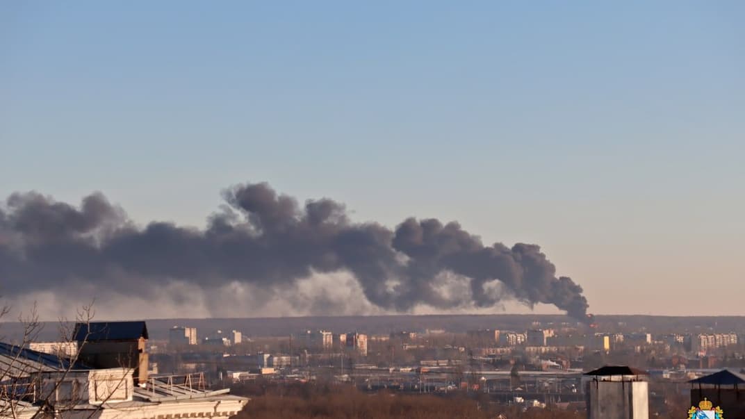 У Курській області рф продовжують гасити пожежу в районі аеродрому, 6 грудня 2022 року