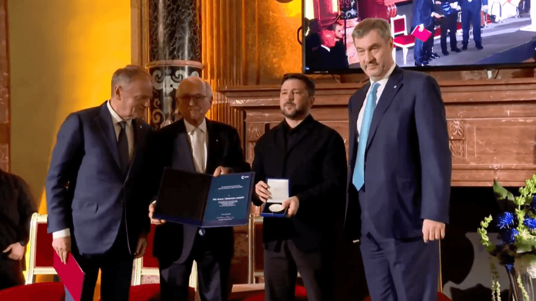 Президент України Володимир Зеленський від імені українського народу отримав премію імені Евальда фон Клейста