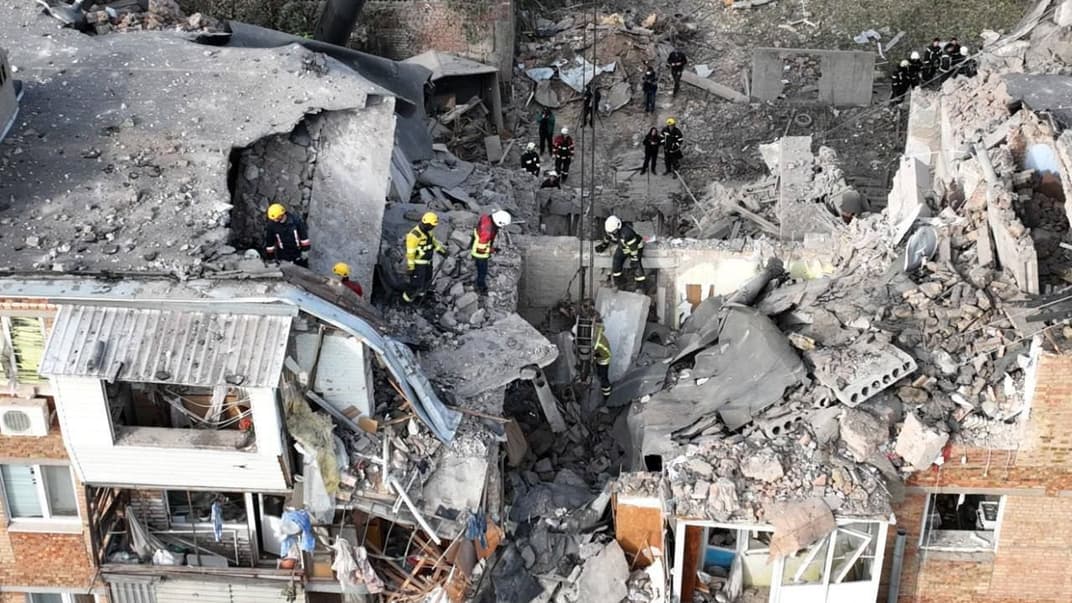 Последствия ракетного удара по Николаеву, 13 октября 2022 года