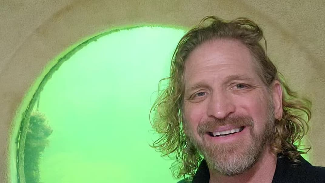 Джозеф Дитури под водой