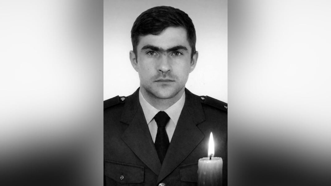 Рятувальник-верхолаз Олександр Питайчук, який загинув під час аварійно-відновлювальних робіт у Києві Рятувальник-верхолаз Олександр Питайчук, який загинув під час аварійно-відновлювальних робіт у Києві