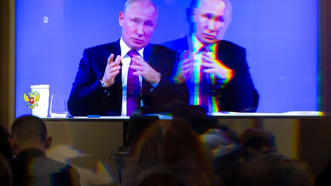 Екран із зображенням президента росії володимира путіна в Москві, 20 червня 2019 року