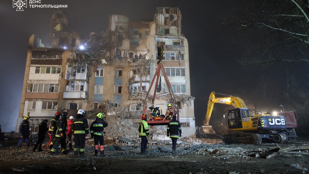 Многоэтажка в Тернополе после российского удара 19 ноября