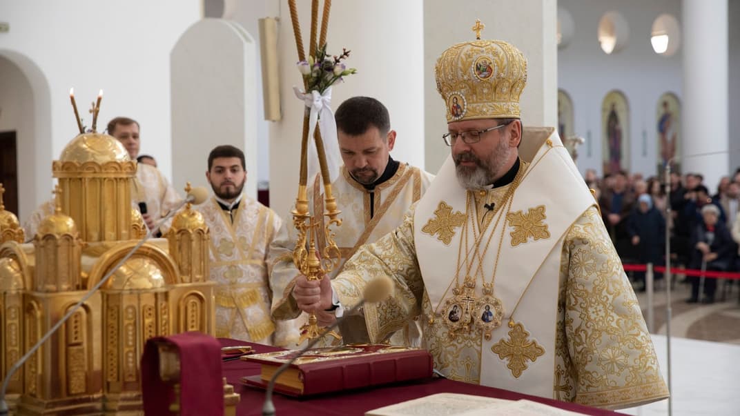 Блаженніший митрополит Святослав звершує літургію у свято Входу Господнього в Єрусалим, 9 квітня 2023 року