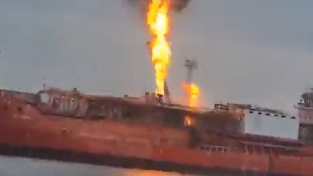 Пожежа на кораблі поблизу Ізмаїла на Одещині Пожежа на кораблі поблизу Ізмаїла на Одещині